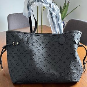 LV tote